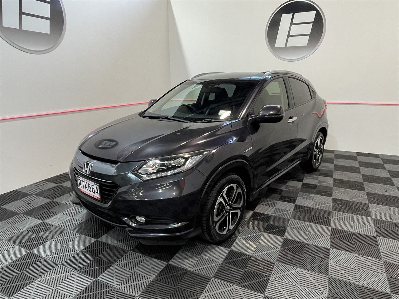 Vehicle image 3