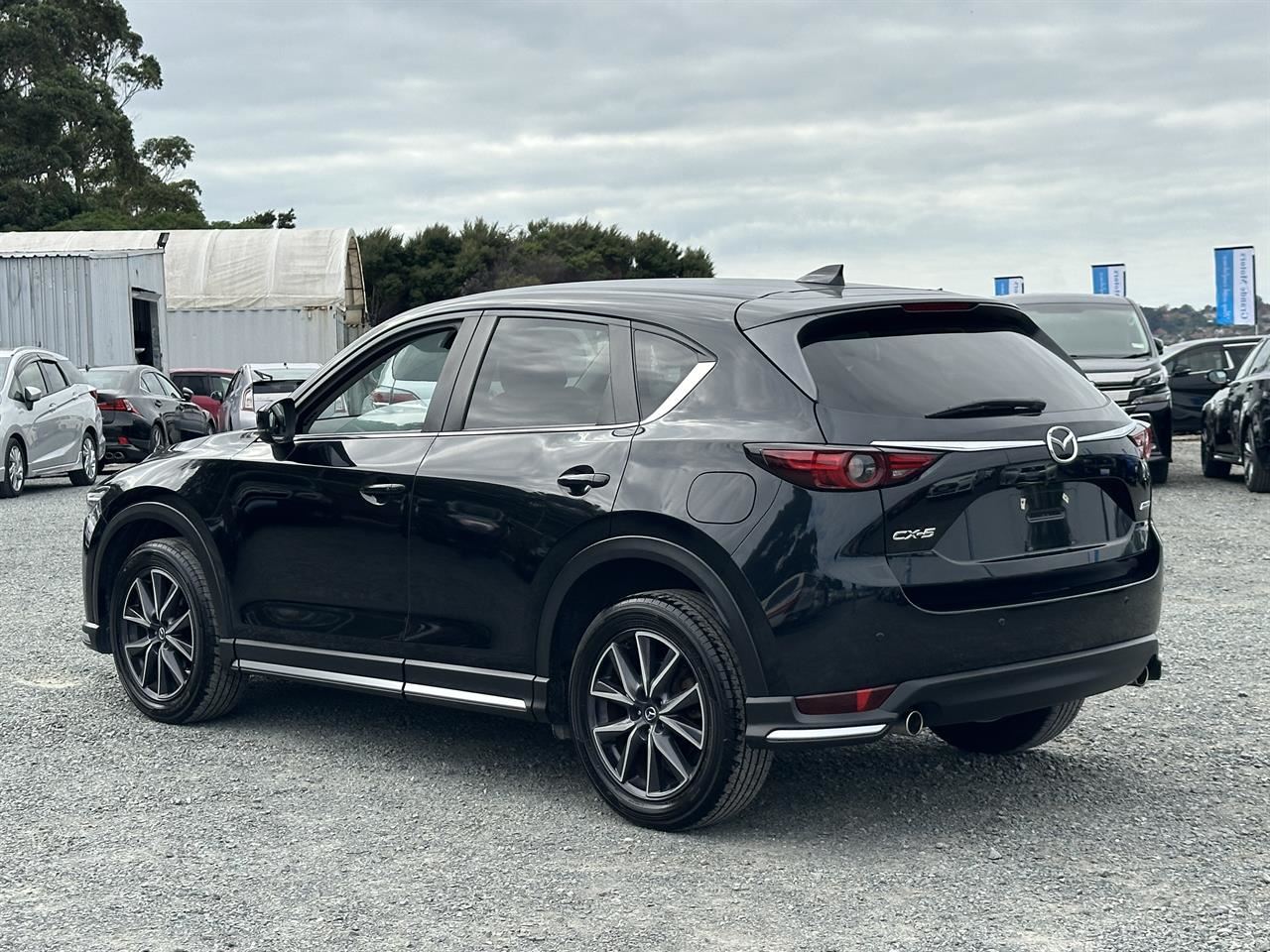 Vehicle image 4