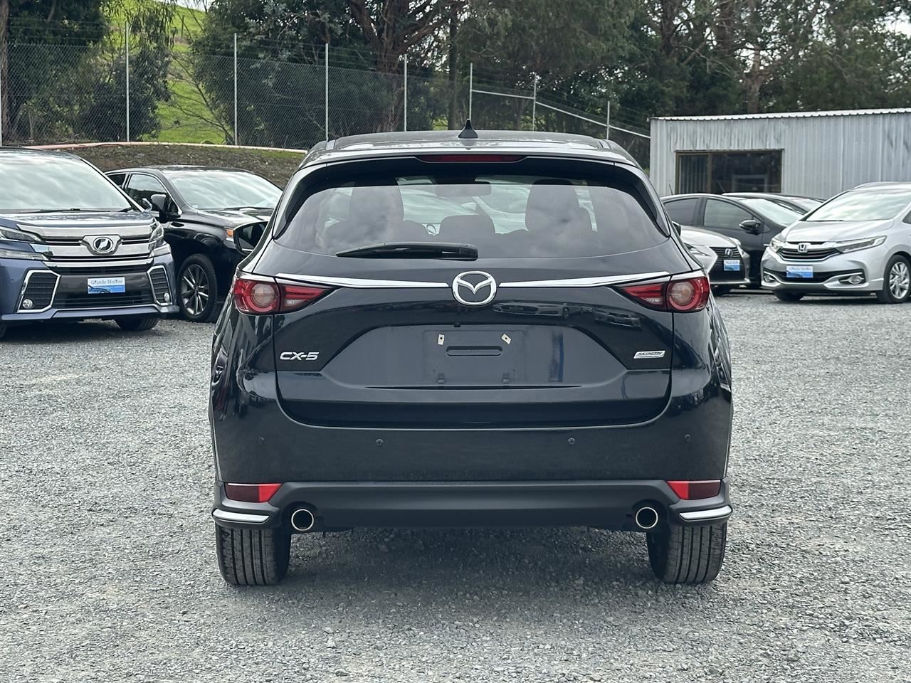 Vehicle image 5