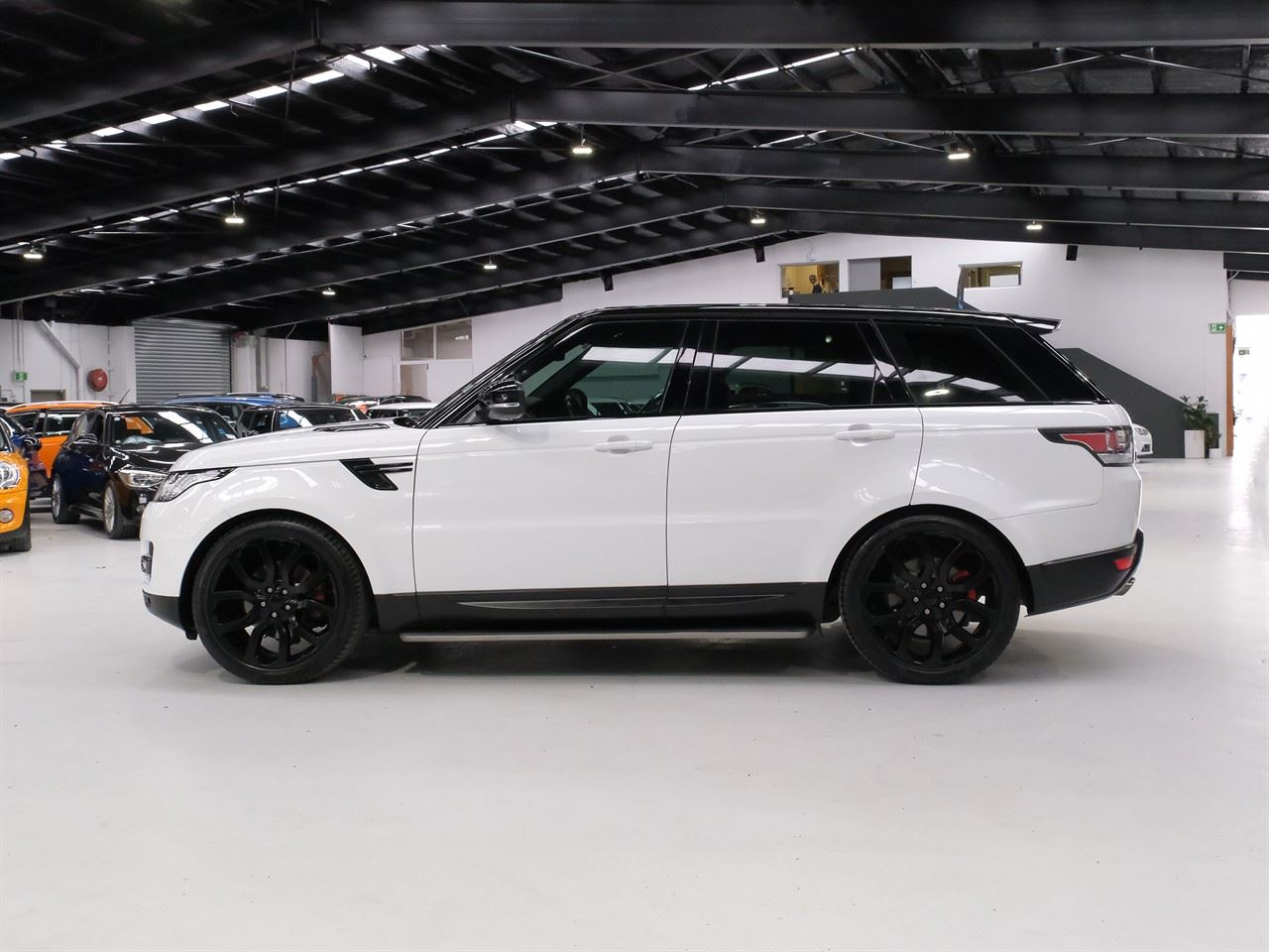 Vehicle image 5