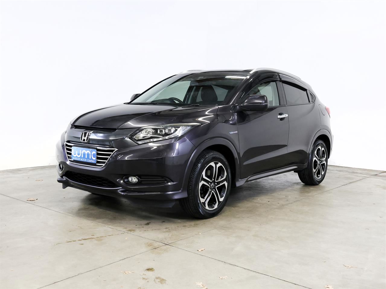 Vehicle image 4