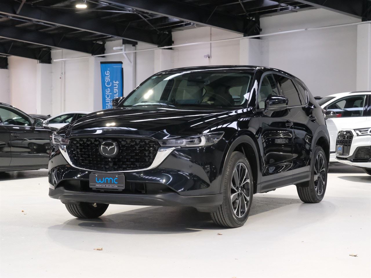 Vehicle image 4