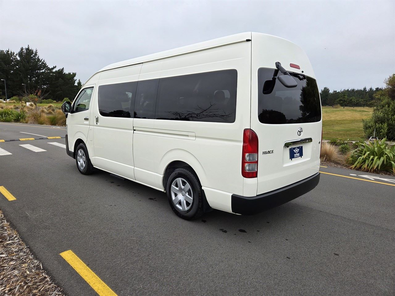 Vehicle image 5