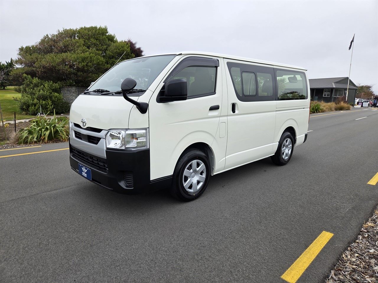 Vehicle image 3