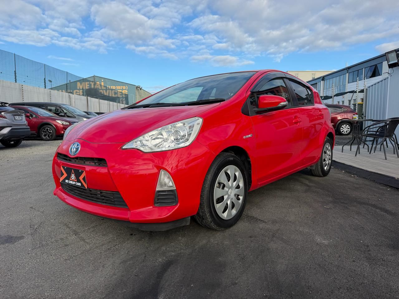 Vehicle image 3