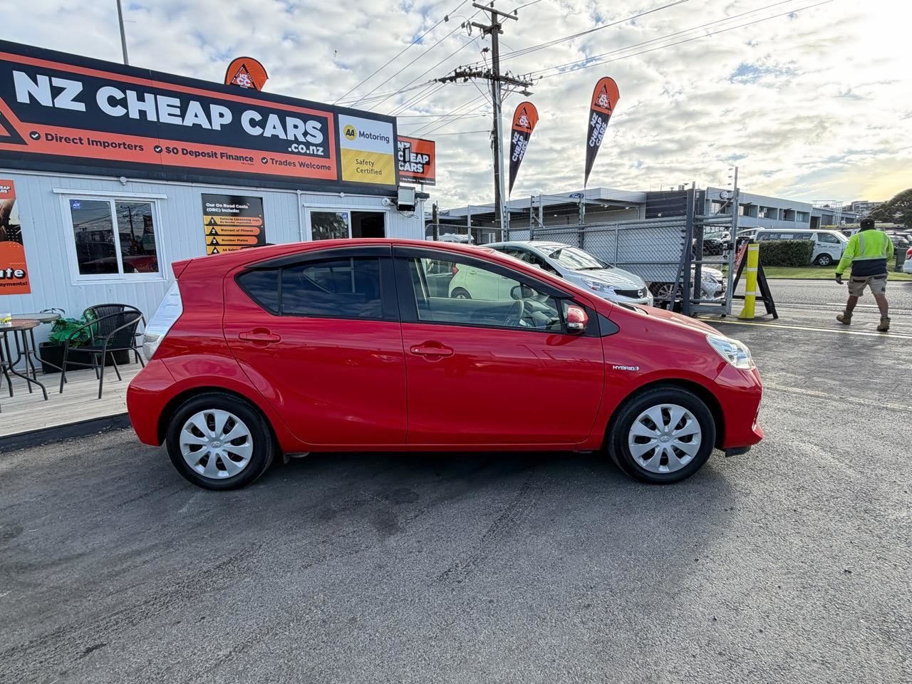 Vehicle image 5