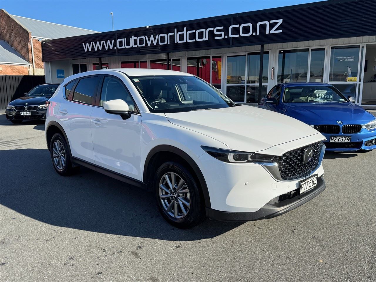 Vehicle image 1