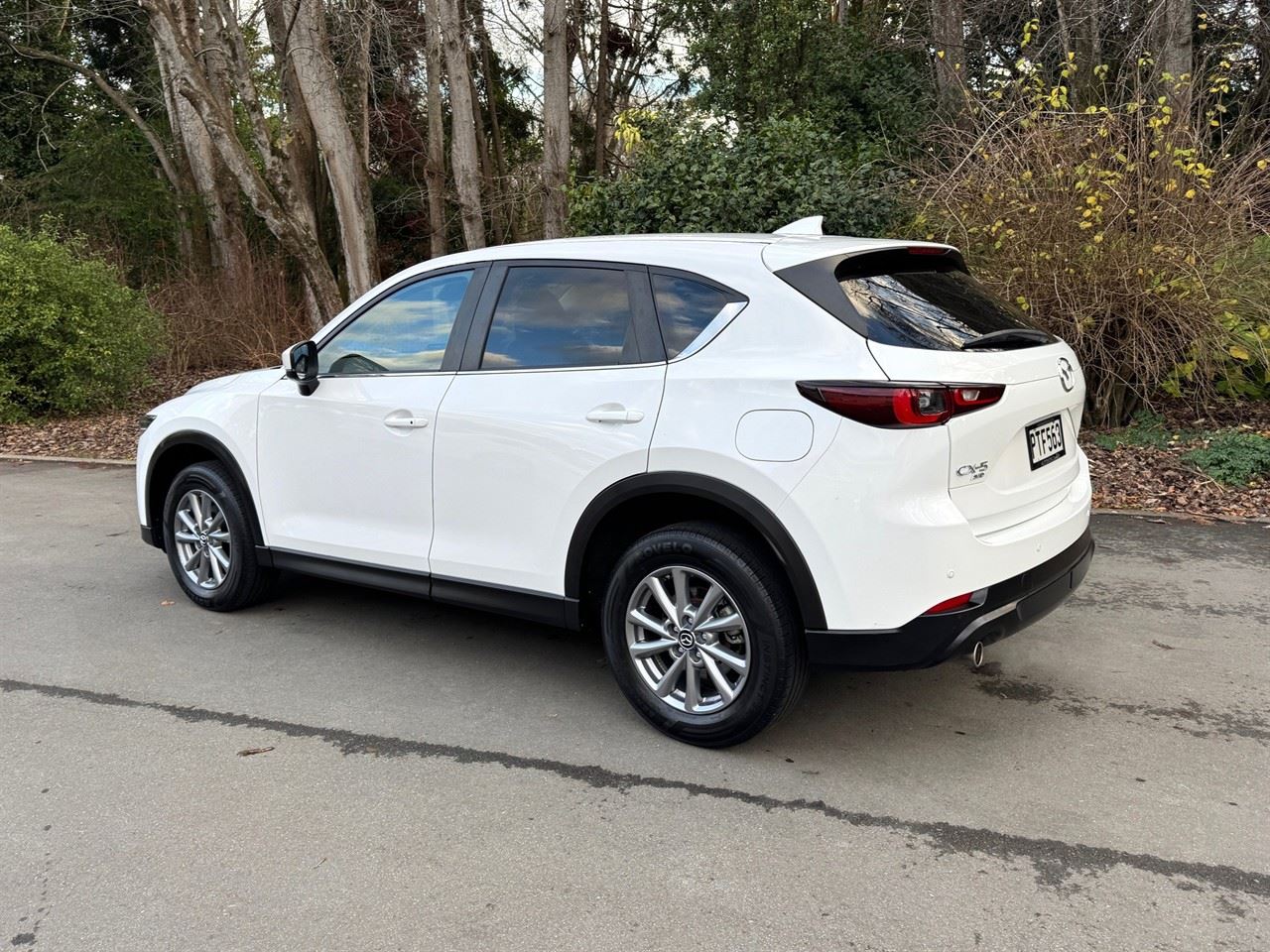 Vehicle image 4