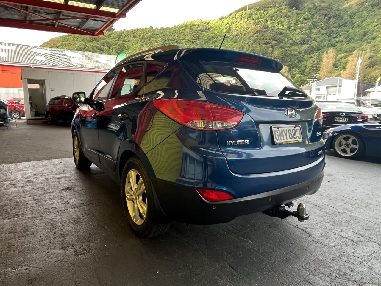 Vehicle image 4