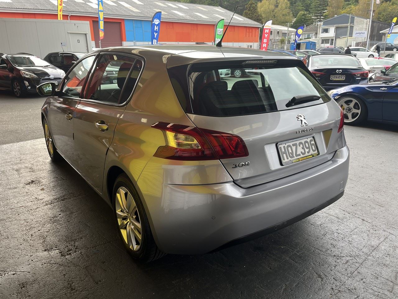 Vehicle image 4