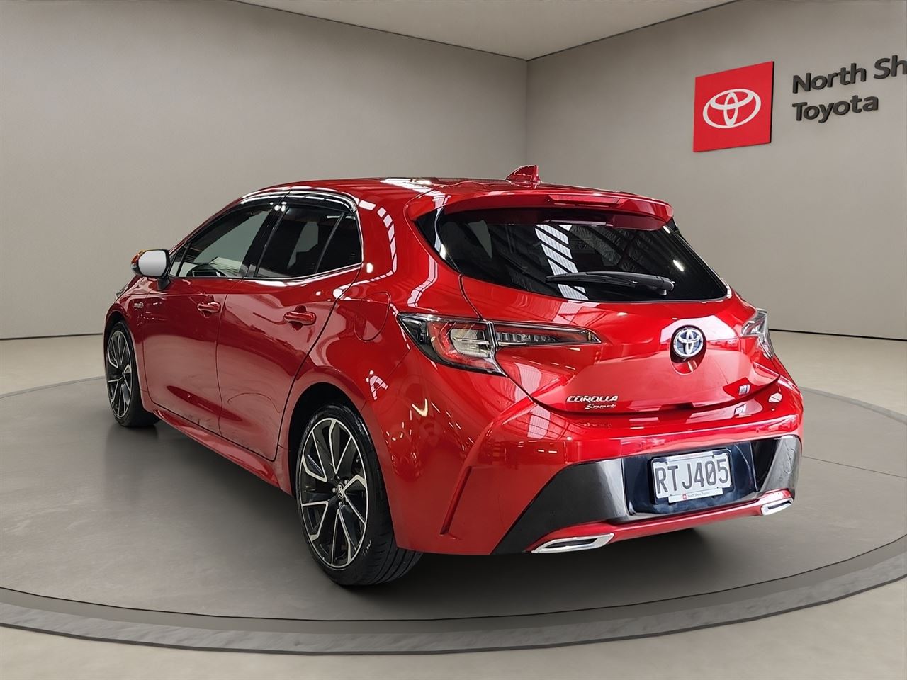 Vehicle image 5