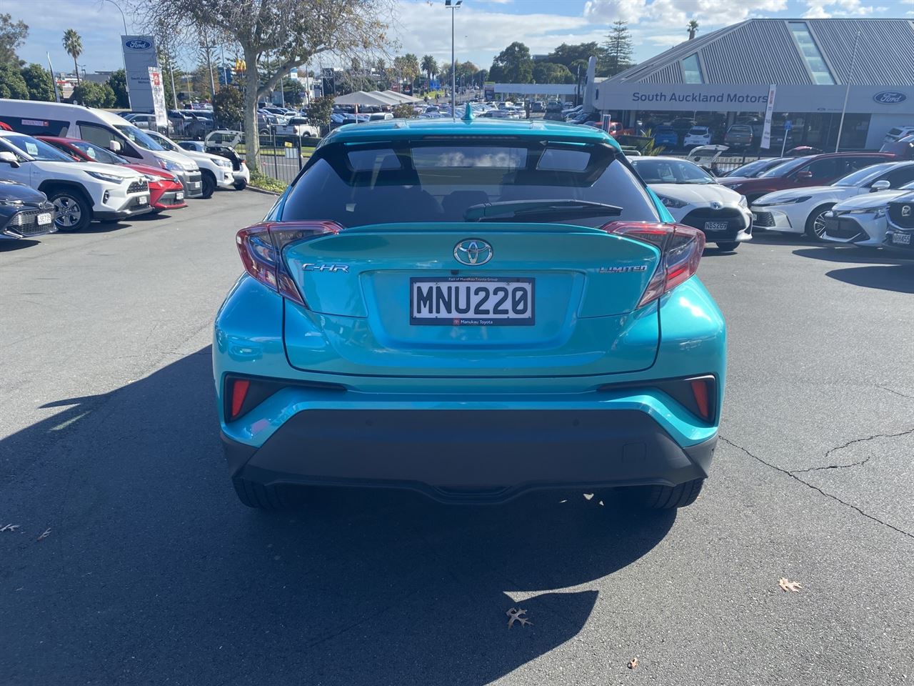 Vehicle image 3