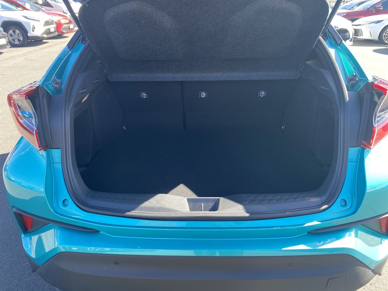 Vehicle image 4