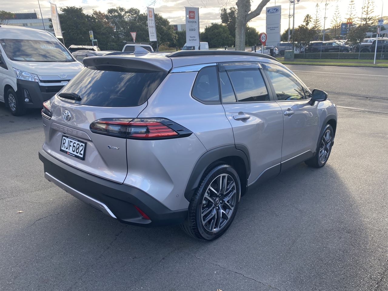Vehicle image 3