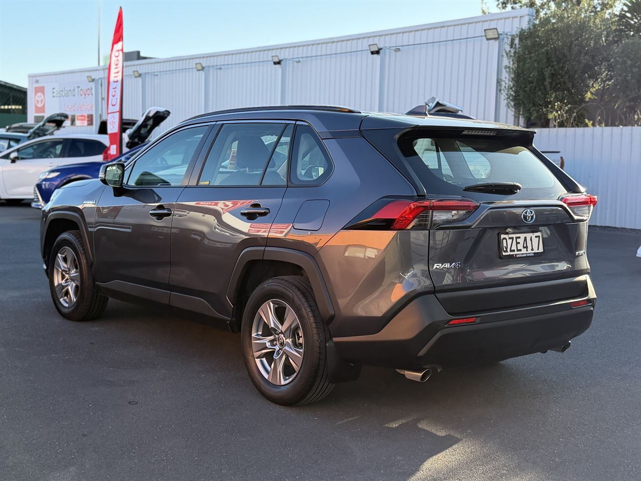Vehicle image 5