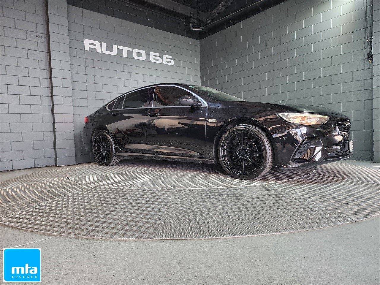 Vehicle image 5