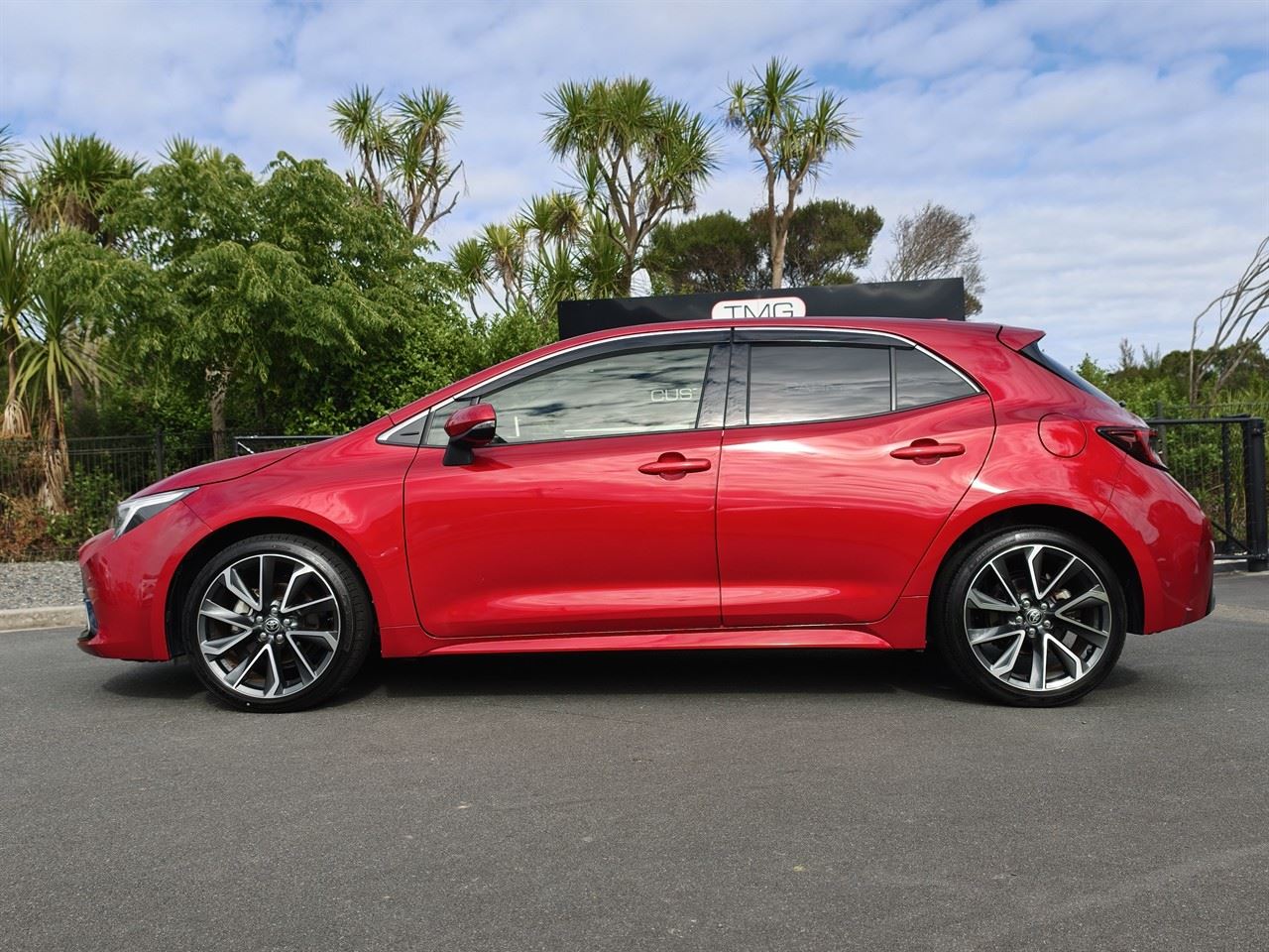 Vehicle image 4