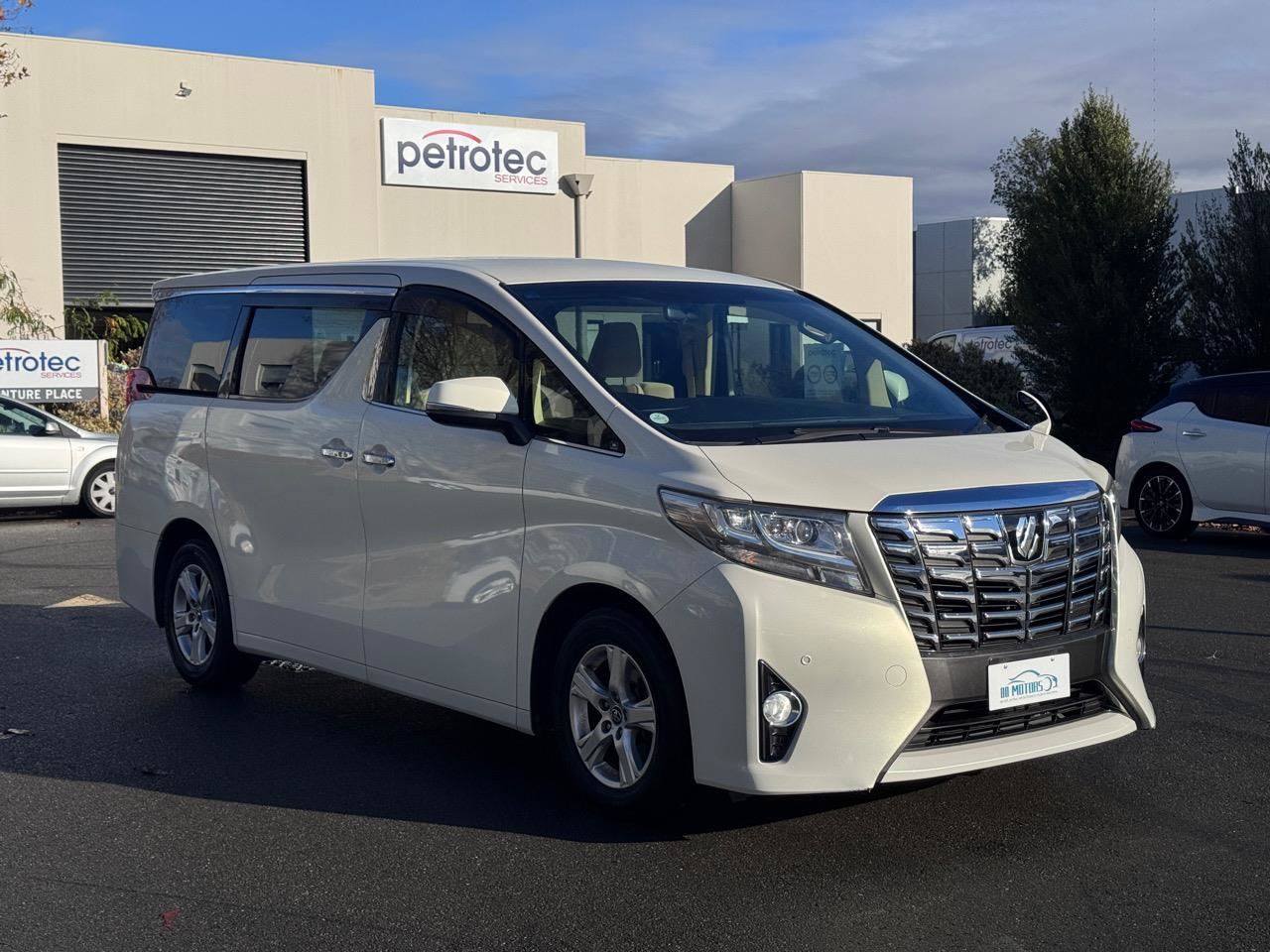 Vehicle image 3