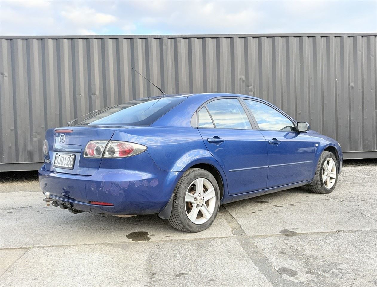Vehicle image 4