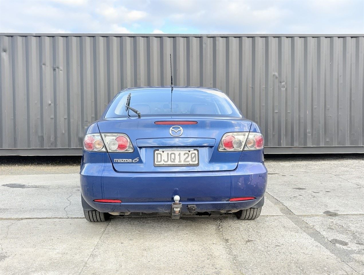 Vehicle image 5