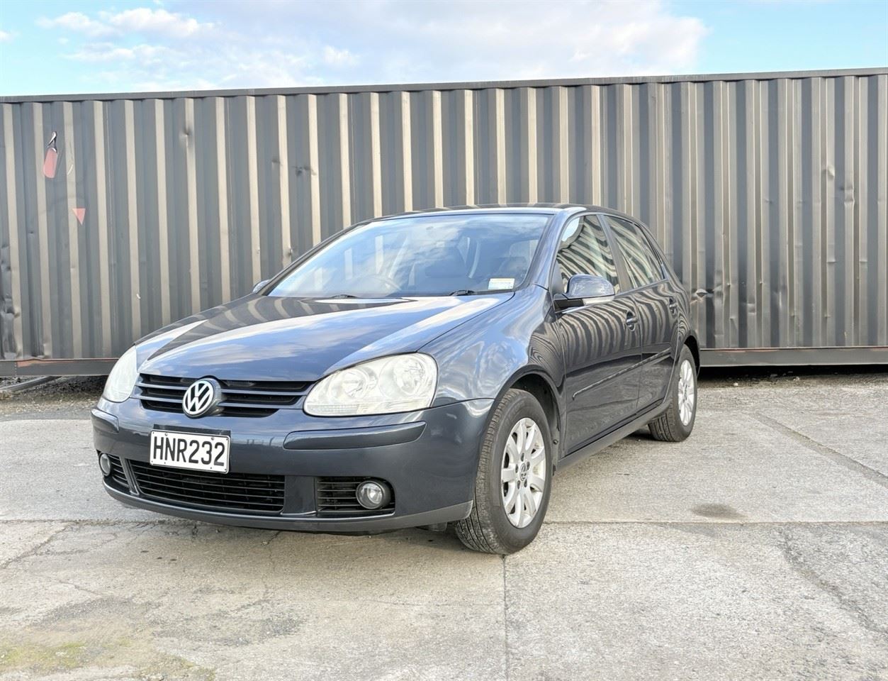 Vehicle image 3