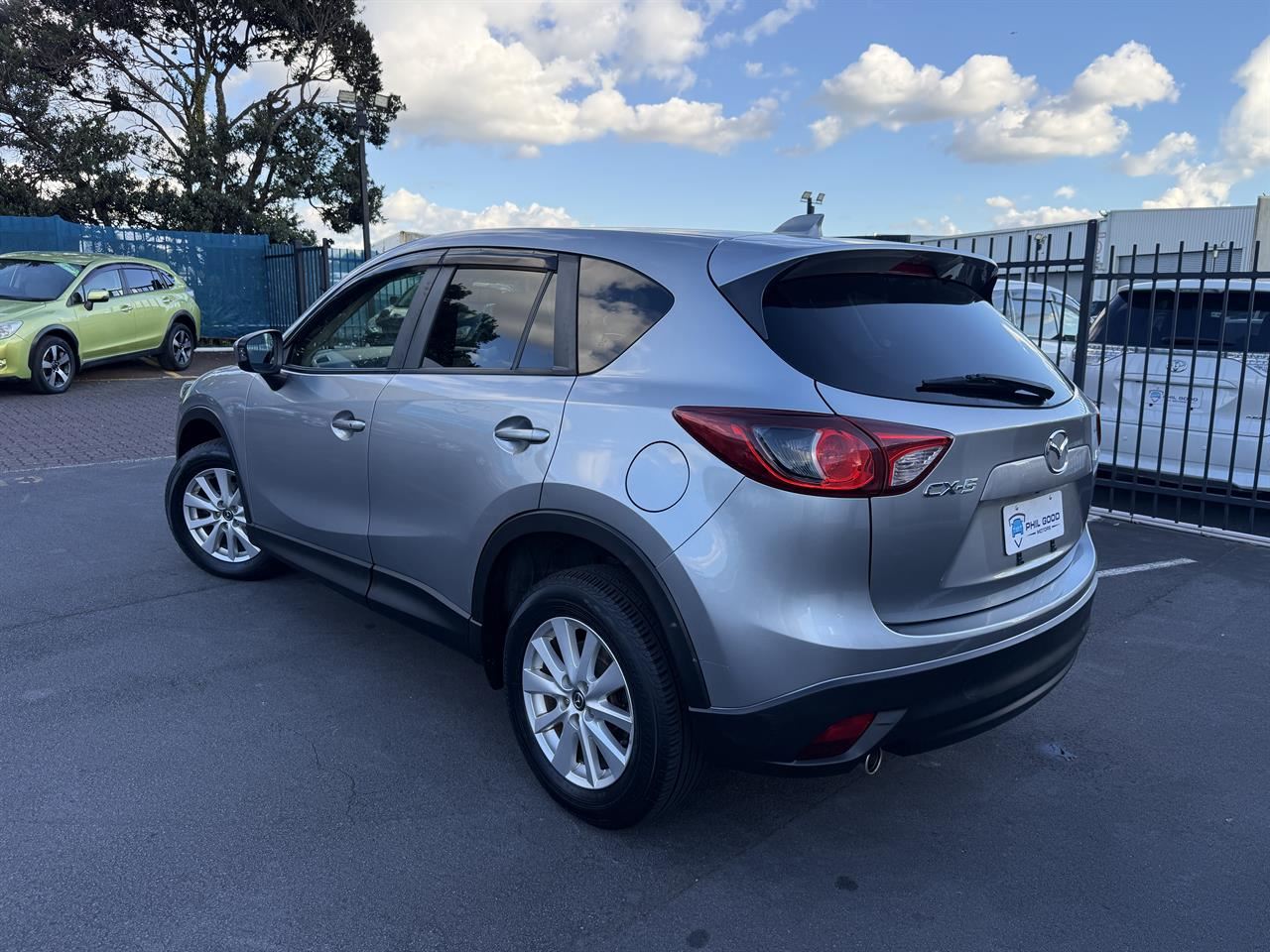 Vehicle image 3