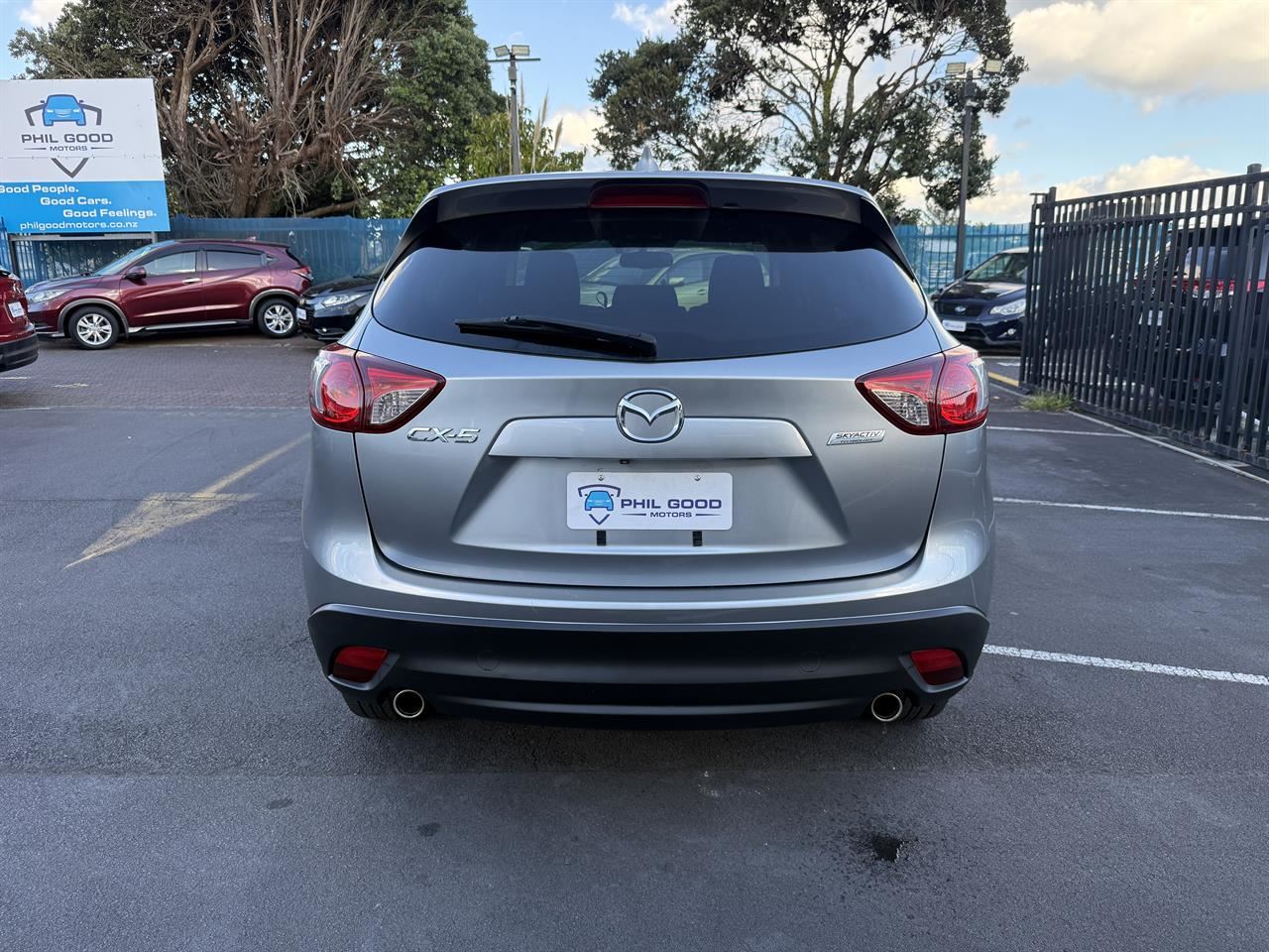 Vehicle image 4