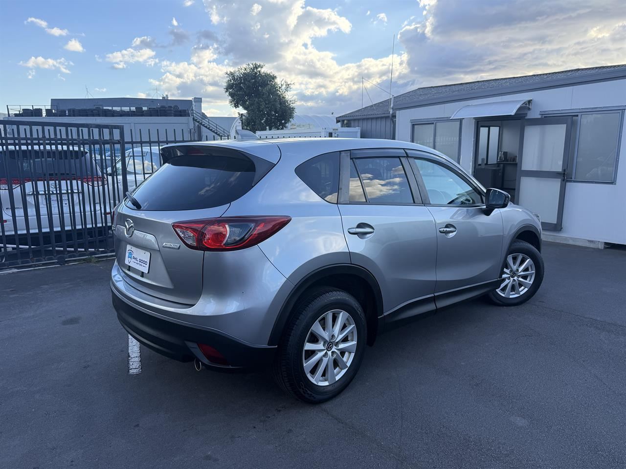 Vehicle image 5