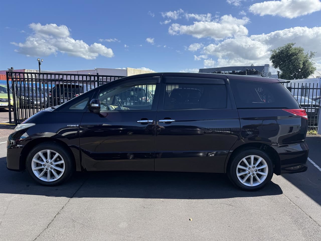 Vehicle image 3