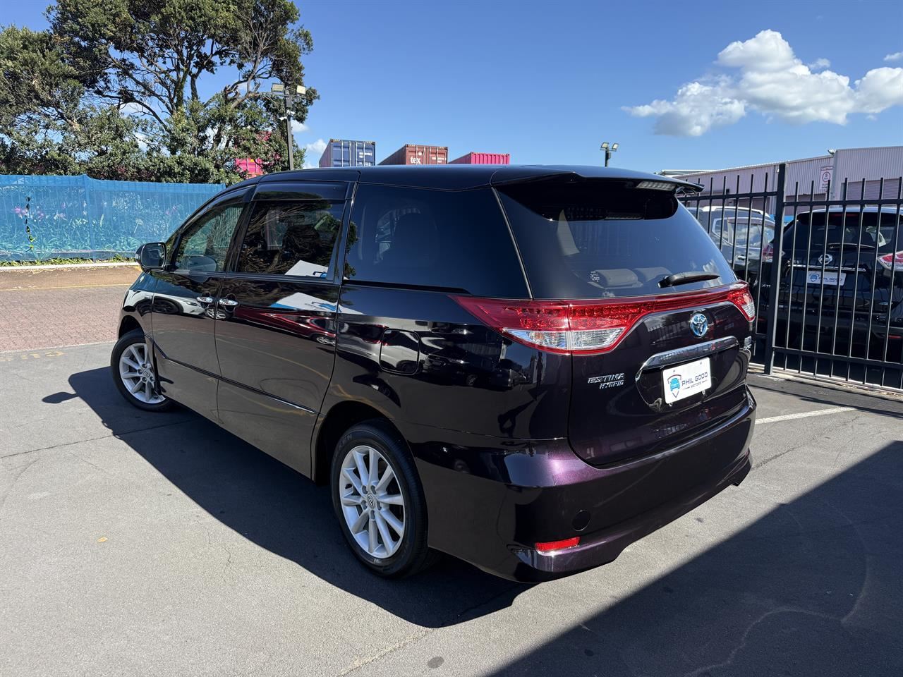 Vehicle image 4