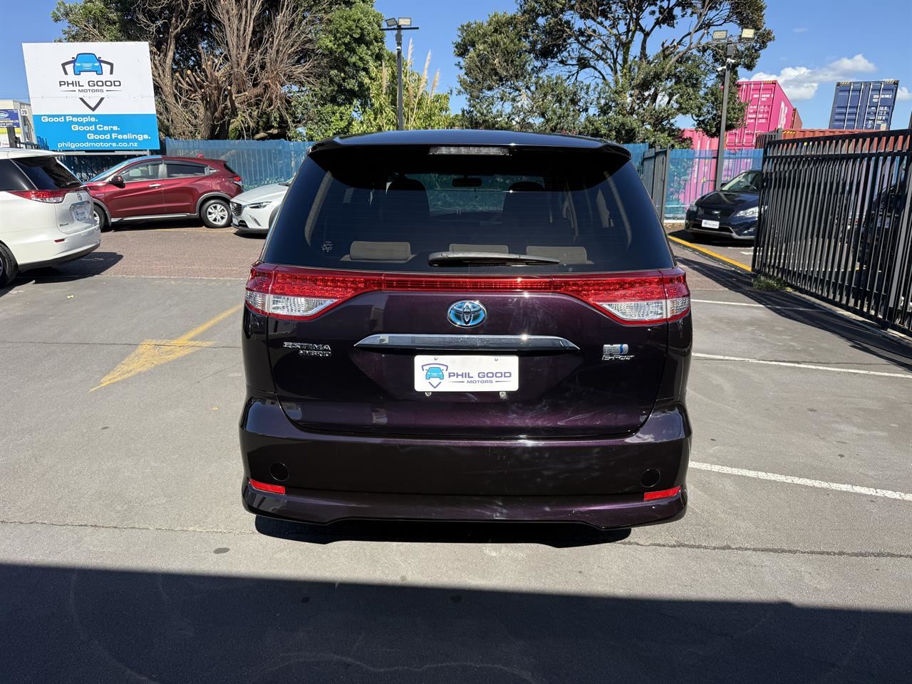 Vehicle image 5