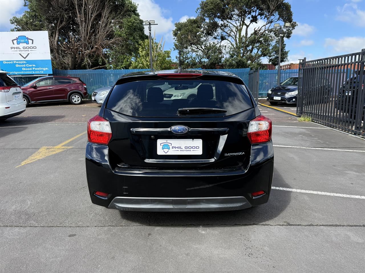 Vehicle image 4