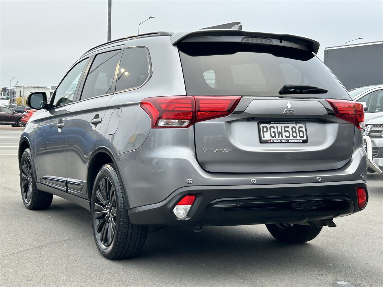 Vehicle image 4