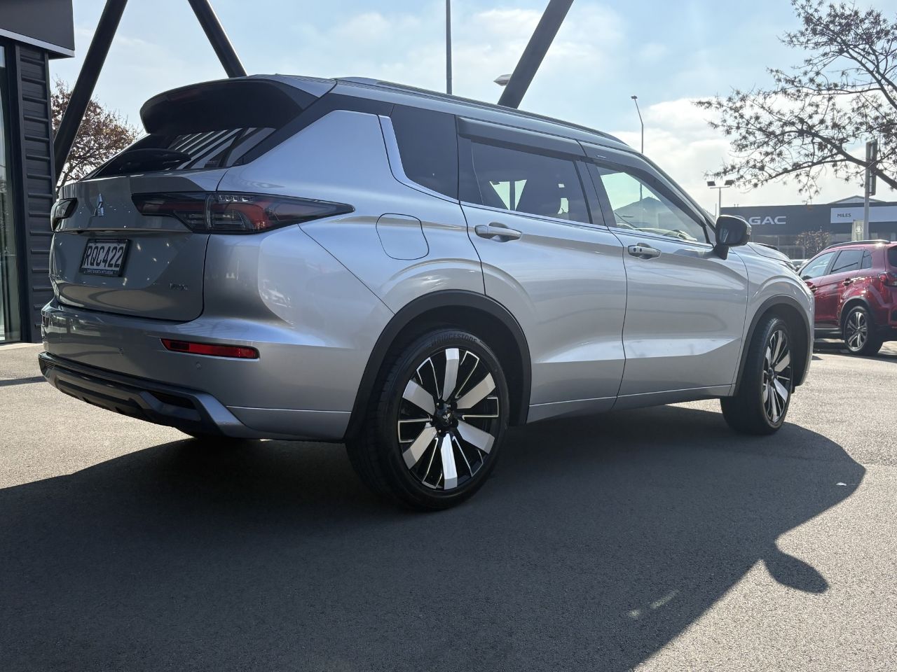 Vehicle image 4
