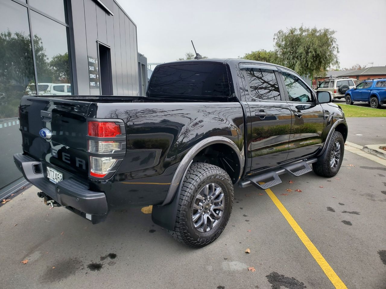 Vehicle image 3