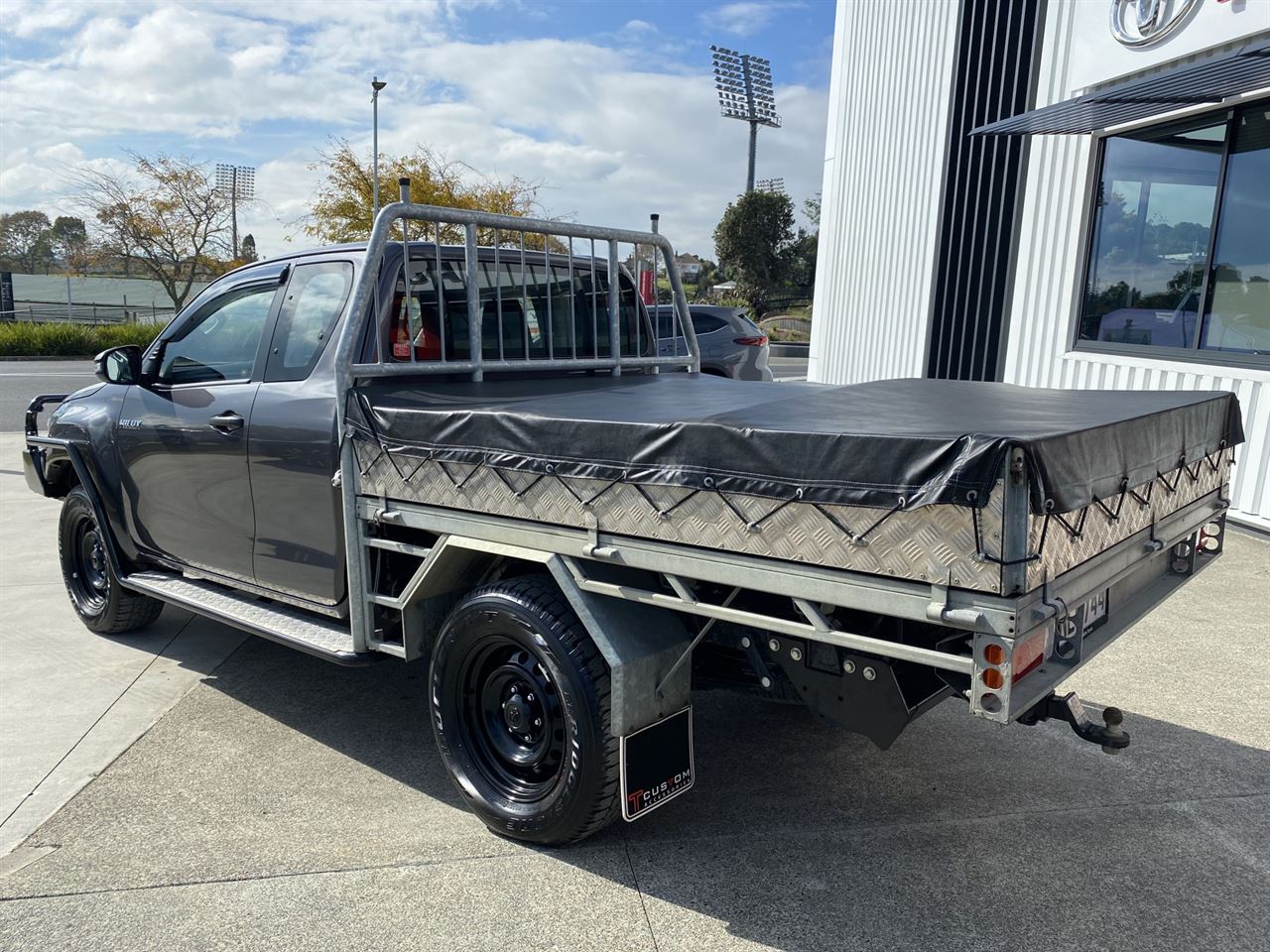 Vehicle image 3
