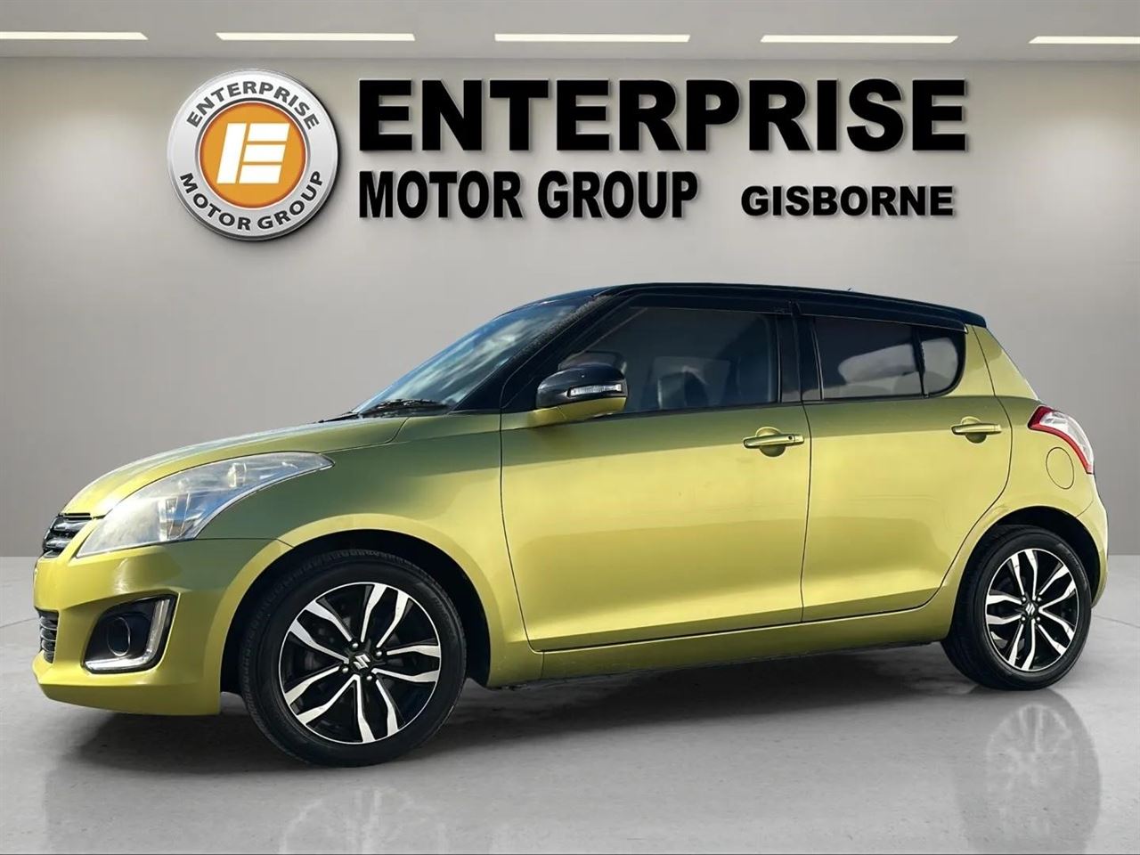 Vehicle image 4