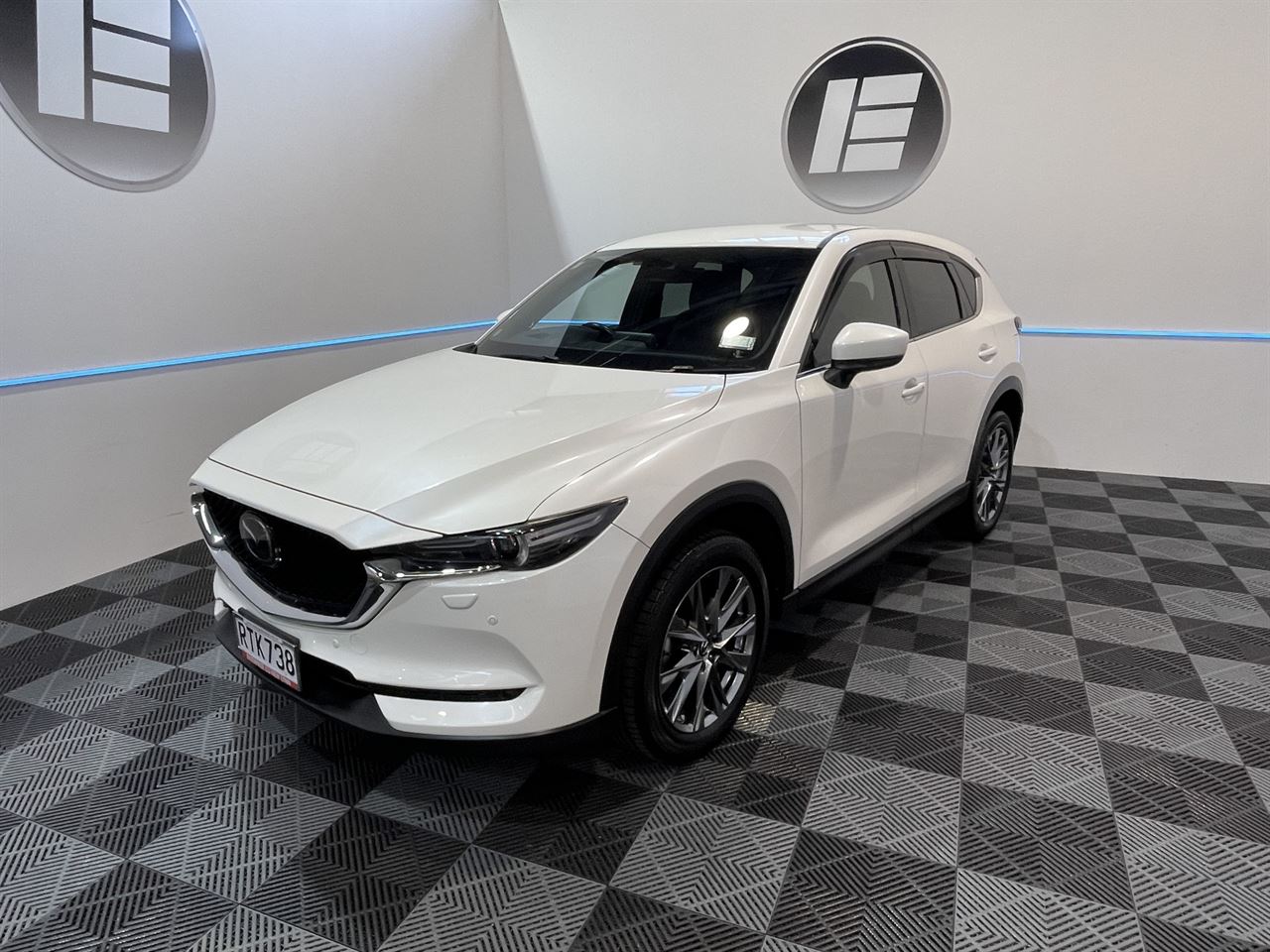 Vehicle image 3