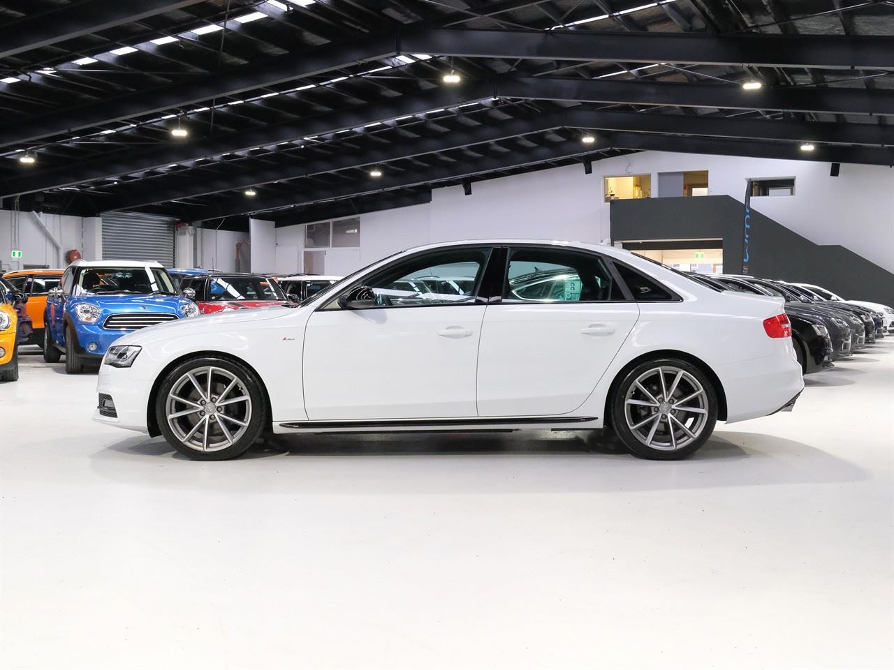 Vehicle image 5