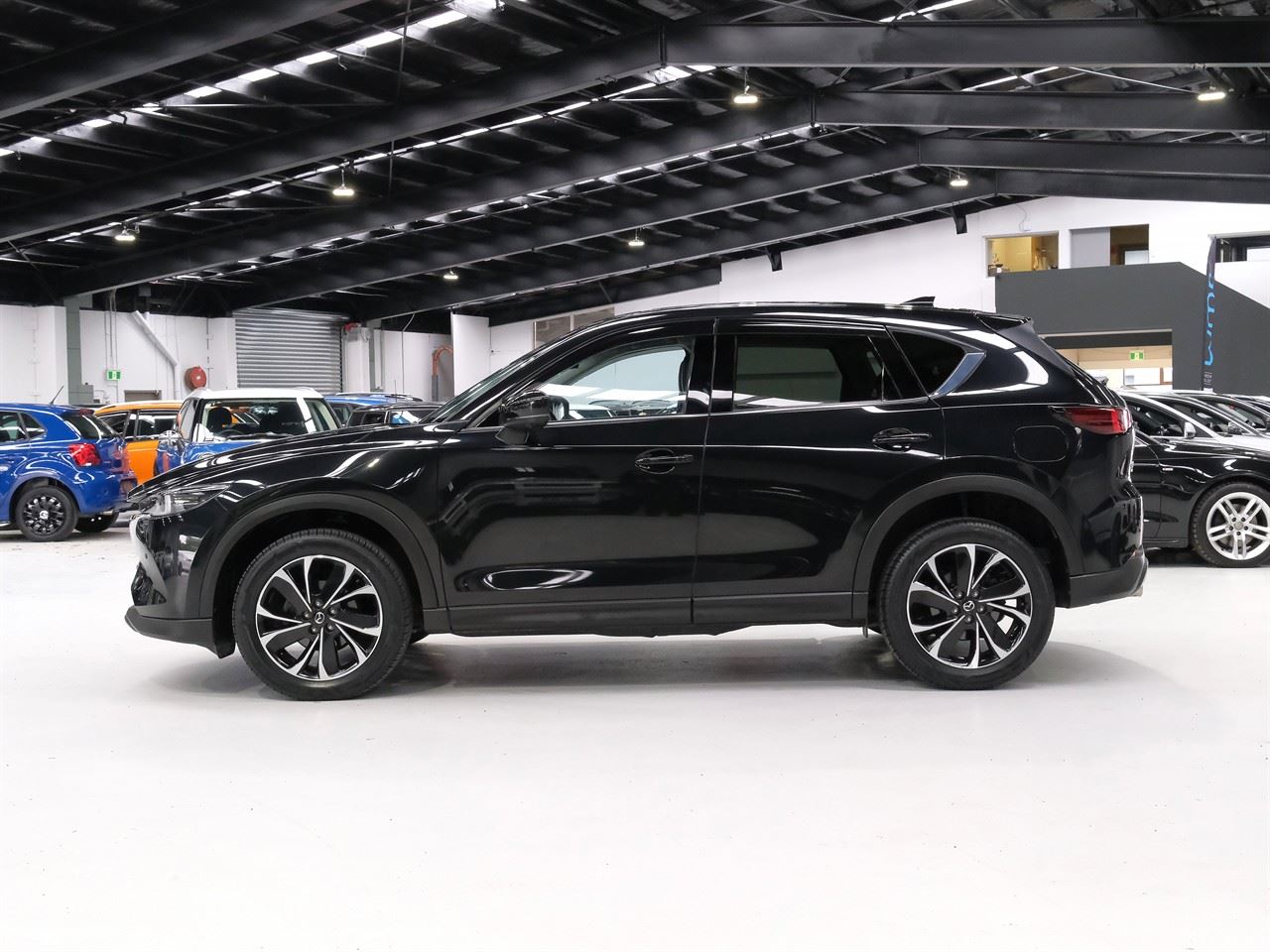 Vehicle image 5