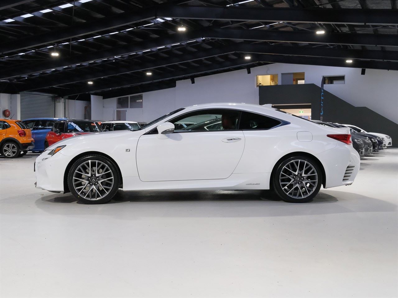 Vehicle image 5