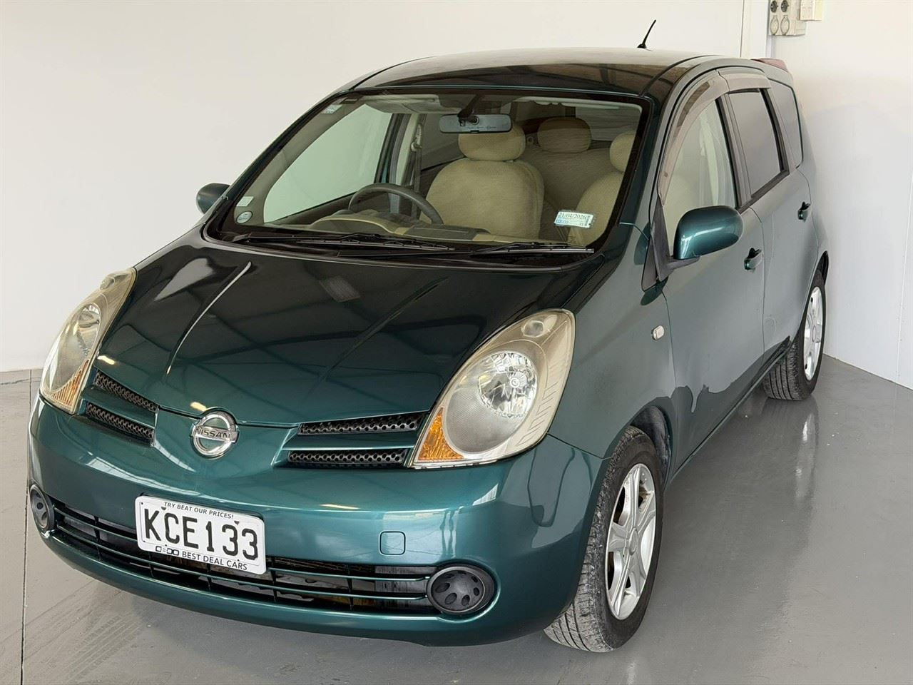 Vehicle image 3