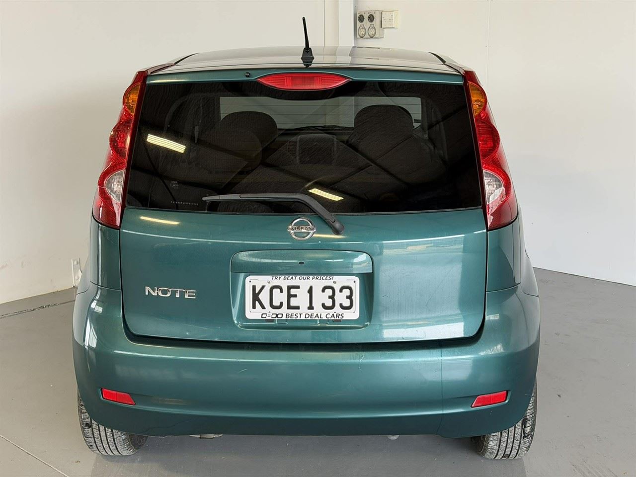 Vehicle image 5