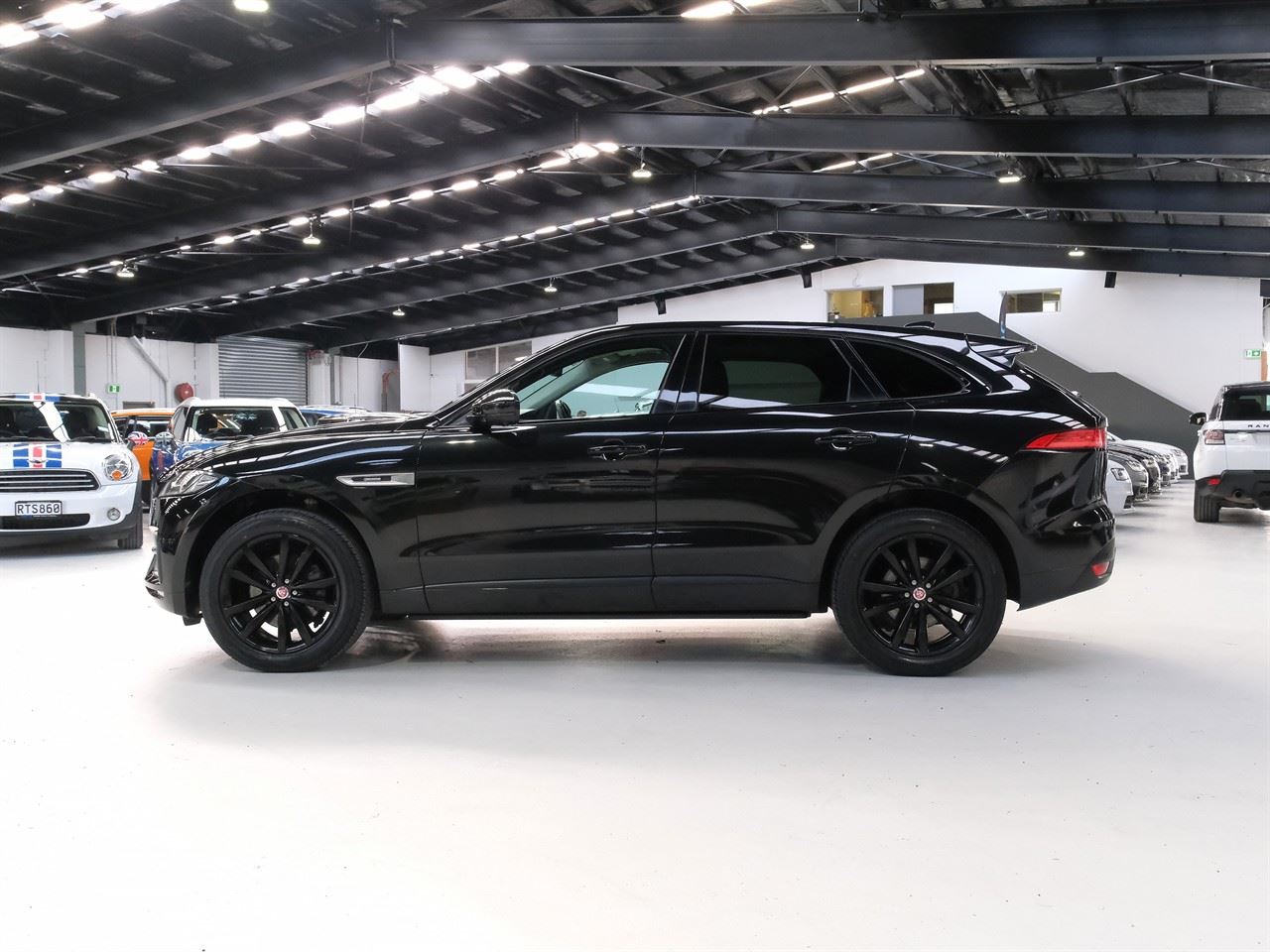 Vehicle image 5