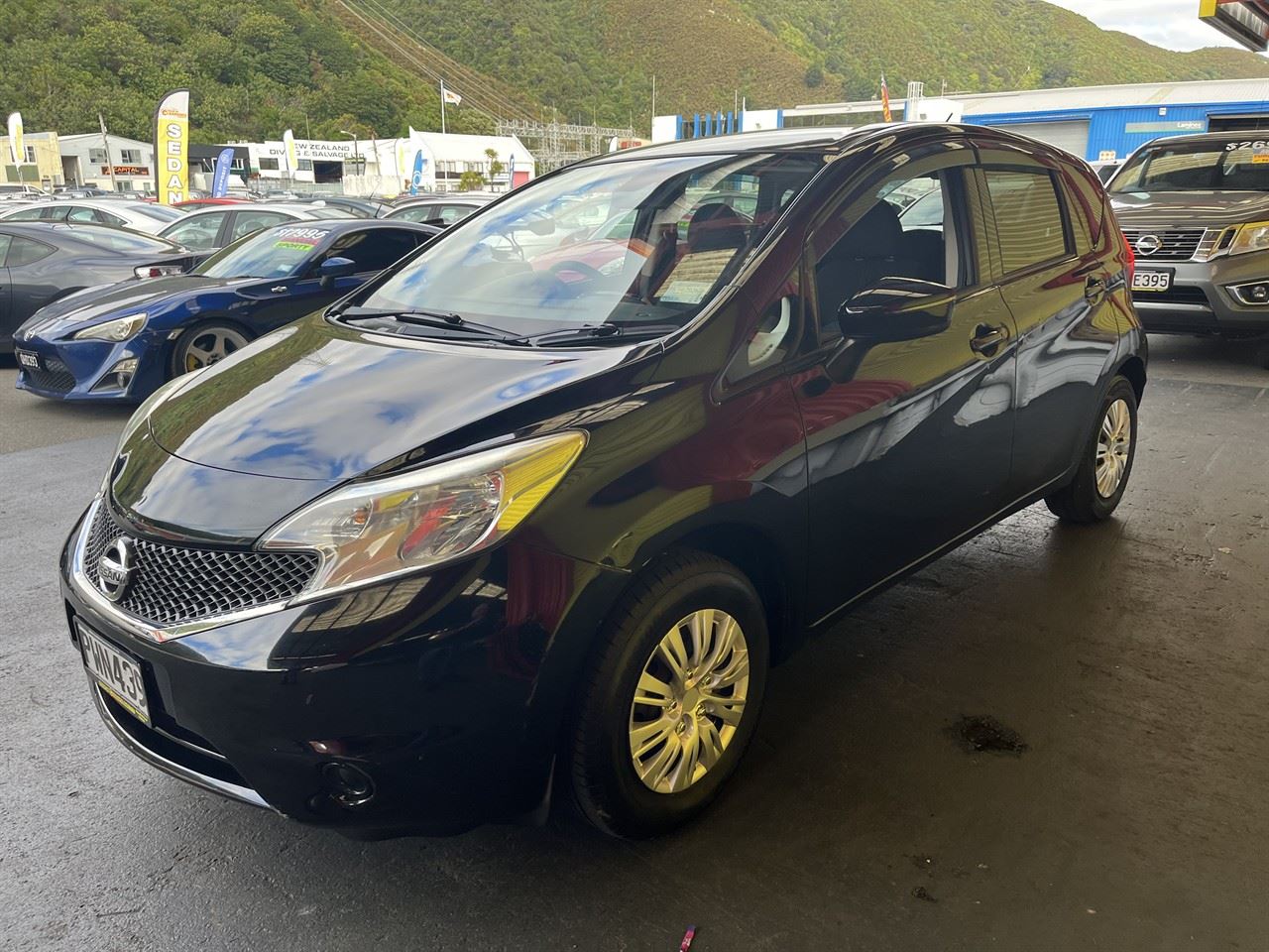 Vehicle image 3