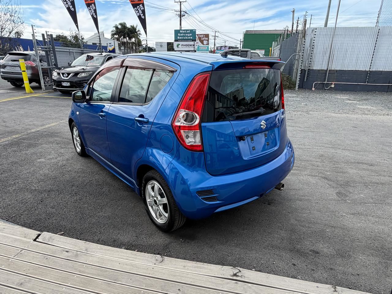 Vehicle image 5
