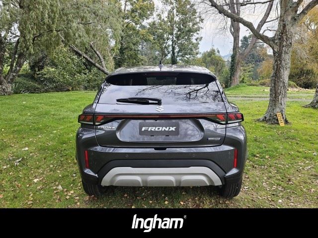 Vehicle image 4