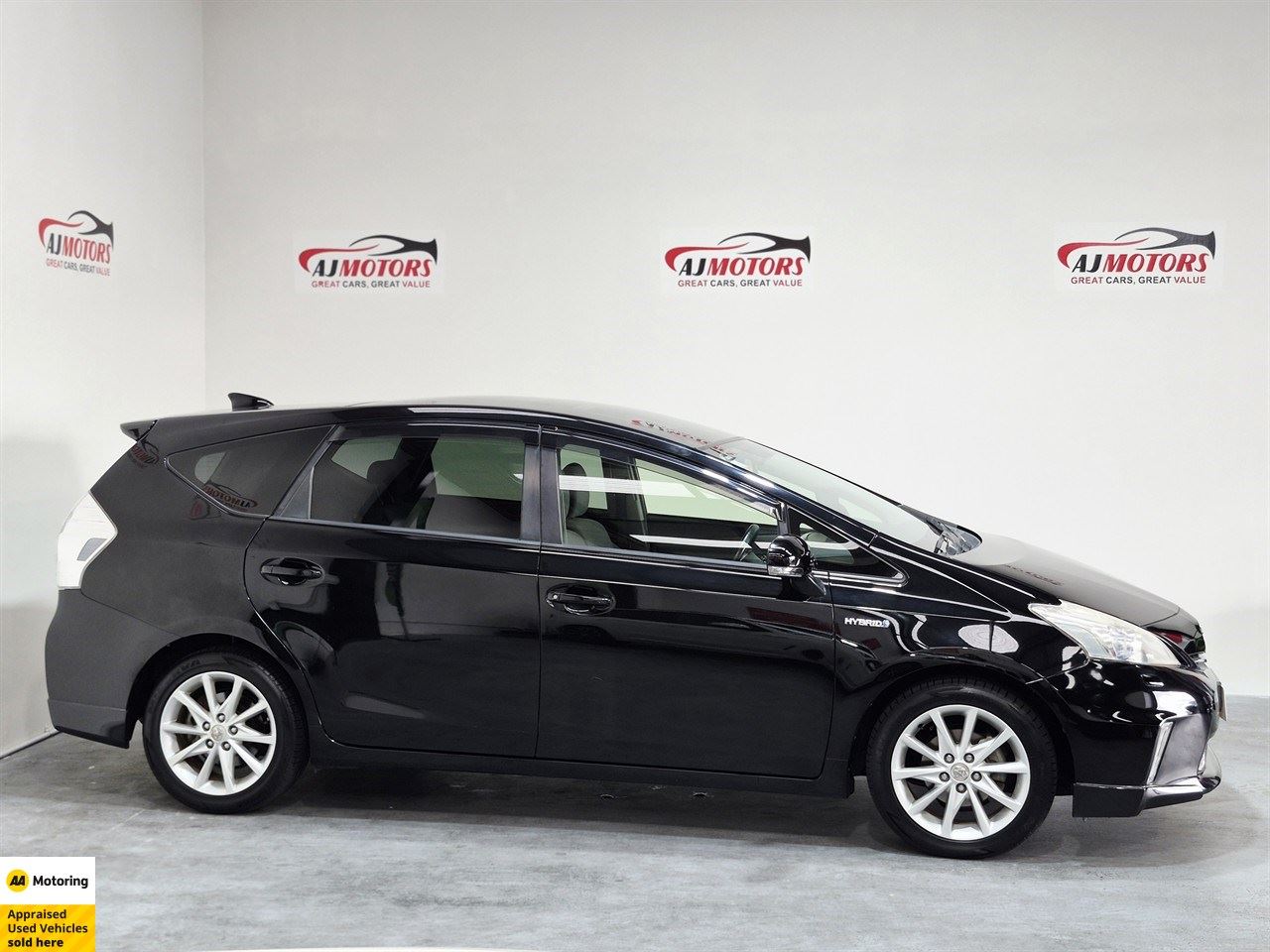 Vehicle image 3