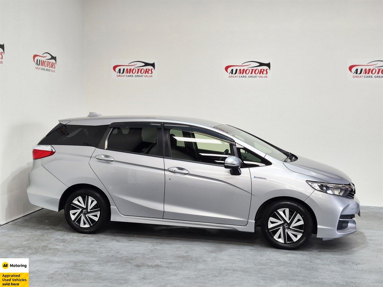 Vehicle image 3