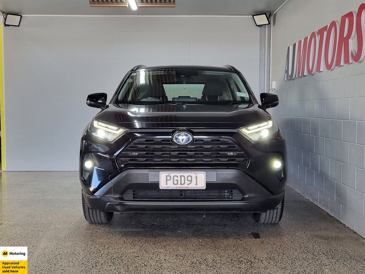 Vehicle image 2